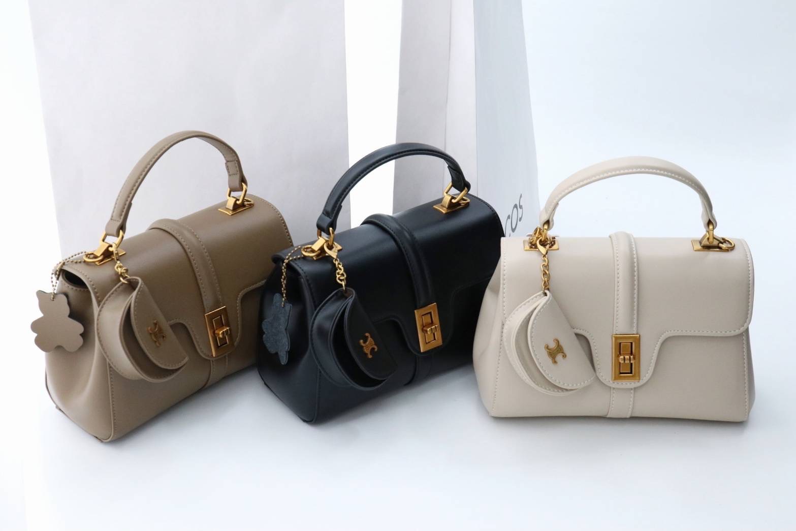 celine งาน nologo งานเกรดพรีเมี่ยม หนังดีมาก มีแถมกระเป๋าลูกใบเล็ก ขนาดกำลังพอเหมาะ แมทได้กับทุกลุค ทั้งถือและสะพาย