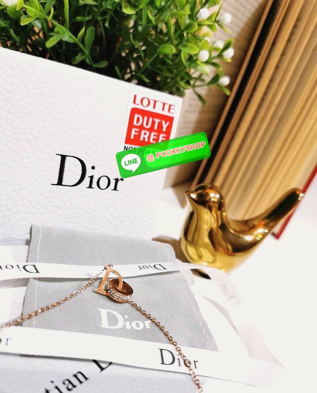 ✴️พร้อมส่งความสวย! ไอเท็มหายาก! ห้ามพลาดค่ะ!✴️ “DIOR” D LUNE NECKLACE VIP GIFT WITH PURCHASE ORIGINAL PACKAGE (GWP) ของกำนัลสุดเลอค่าจากการแลกคะแนนสะสมสำหรับ DIOR VIP Membership! หายากชวนสะสมดีไซน์เรียบหรูคลาสสิคไอเท็มแบบนี้นานๆจะหลุดมาให้ช้