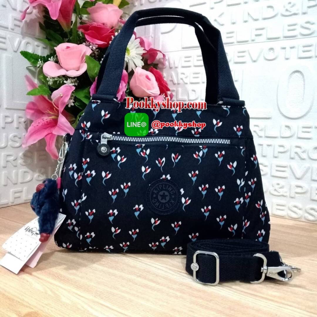 KIPLING ELISE HANDEBAG กระเป๋าถือและสะพายไหล่ ขนาดกำลังพอดี จุของได้มาก มีหูจับสองสาย ถือสะดวก น้ำหนักเบา มีช่องซิป ด้านหน้า ช่อง กระดป๋าหลักเปิด-ปิดด้วยซิป มี3 ช่องว่างใส่ของได้จุมากๆ ใส่มือถือได้ กระเป๋าสตางค์ใบยาว และ เครื่องสำอางค์ได้หลายชิ้นเลยค่ะ เก