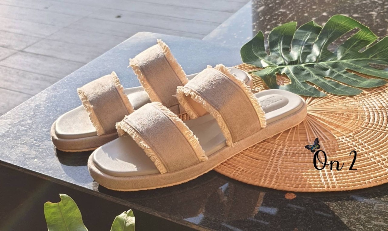 มาใหม่ค่าาาา รองเท้าพื้นหนา ส้นตึก งานเกาหลี คิ้วๆๆ เรยค่า งานกล่องพร้อมส่ง วัสดุเกรดดี การันตีคุณภาพค่ะ