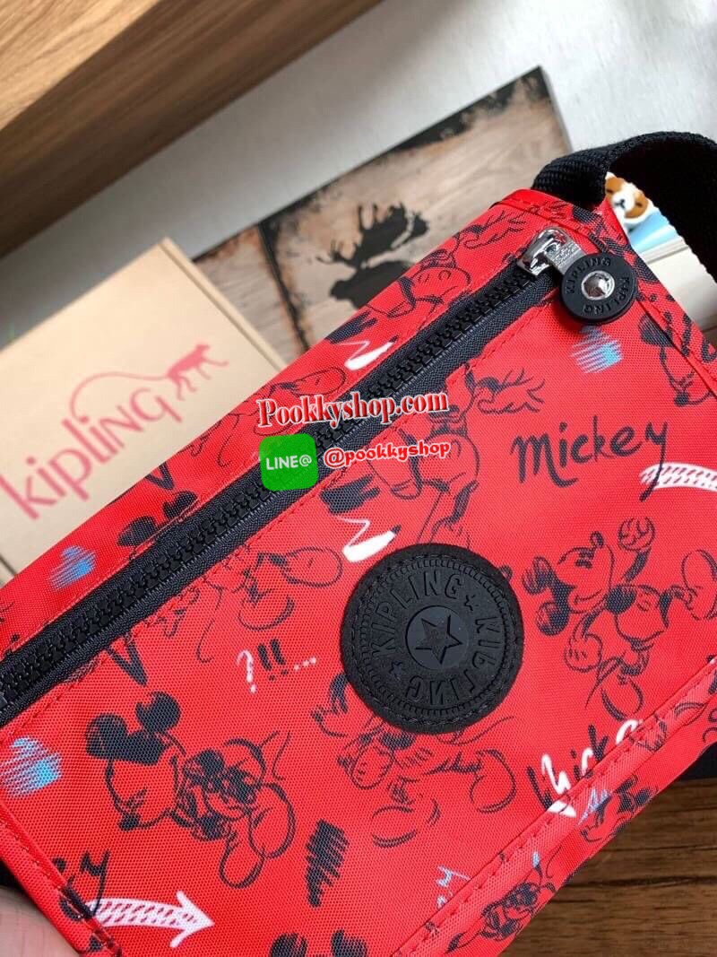 KIPLING &MICKEY SABIAN CROSSBODY BAG (AC8282) คอลเลคชั่นใหม่ สำหรับสาวๆที่ชื่อชอบMickey กระเป๋าสะพายข้าง ขนาดกำลังดี สะพายได้ทั้งสายคู่และสายเดี่ยว เปิดปิด2ชั้นด้วยกระดุมแม่เหล็กและซิป ภายในกว้างใส่กระเป๋าสตางค์ยาว มินิไอแพคและของจุกจิกอื่นๆได้ สายสะพายปร