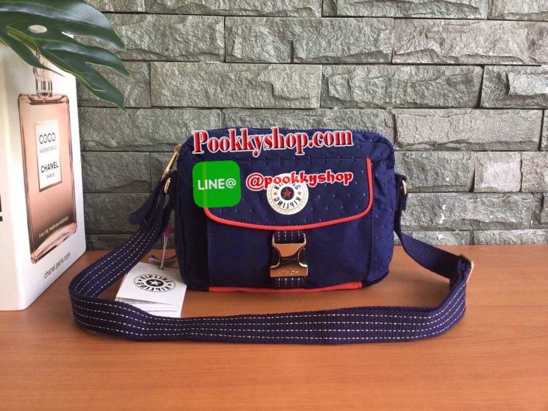 🚚 พร้อมส่ง 🚚 Kipling Little Box Kicks Lm Bag K13446 คอลเลคชั่นใหม่ล่าสุดสไตล์ Shoulder bag ขนาดกำลังน่ารัก ด้านหน้าออกแบบน่ารัก ช่องใส่ของด้านหน้า 1 ช่อง เปิดปิดด้วยตัวล็อคทันสมัย อะไหล่ปั้มแบรนด์ ช่องหลักใช้งานเปิดปิดด้วยซิปรูด ที่จับซิปป