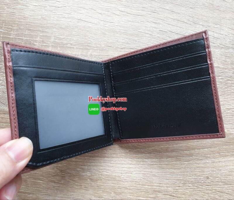 New arrival!!! พร้อมส่ง Calvin Klein Wallet กระเป๋าสตางค์แบบพับ 2 ตอนสำหรับผู้ชาย ตัวกระเป๋าเป็นหนังลวดลายโดดเด่นดูไม่จำเจ ด้านในมีช่องใส่บัตร ใส่ธนบัตรแยกเป็นสัดส่วน ไม่ว่าจะใช้เองหรือเป็นของขวัญก็คุ้มค่าน่าใช้มากค่า