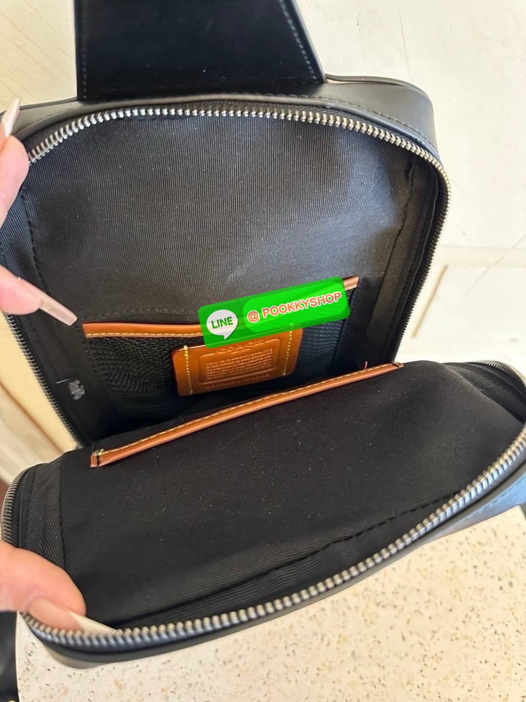 Coach C5331 Signature Gotham Pack กระเป๋า Sling Bag หนังเรียบหรู ใส่ได้ทุกวัน เท่แต่สุภาพในใบเดียว