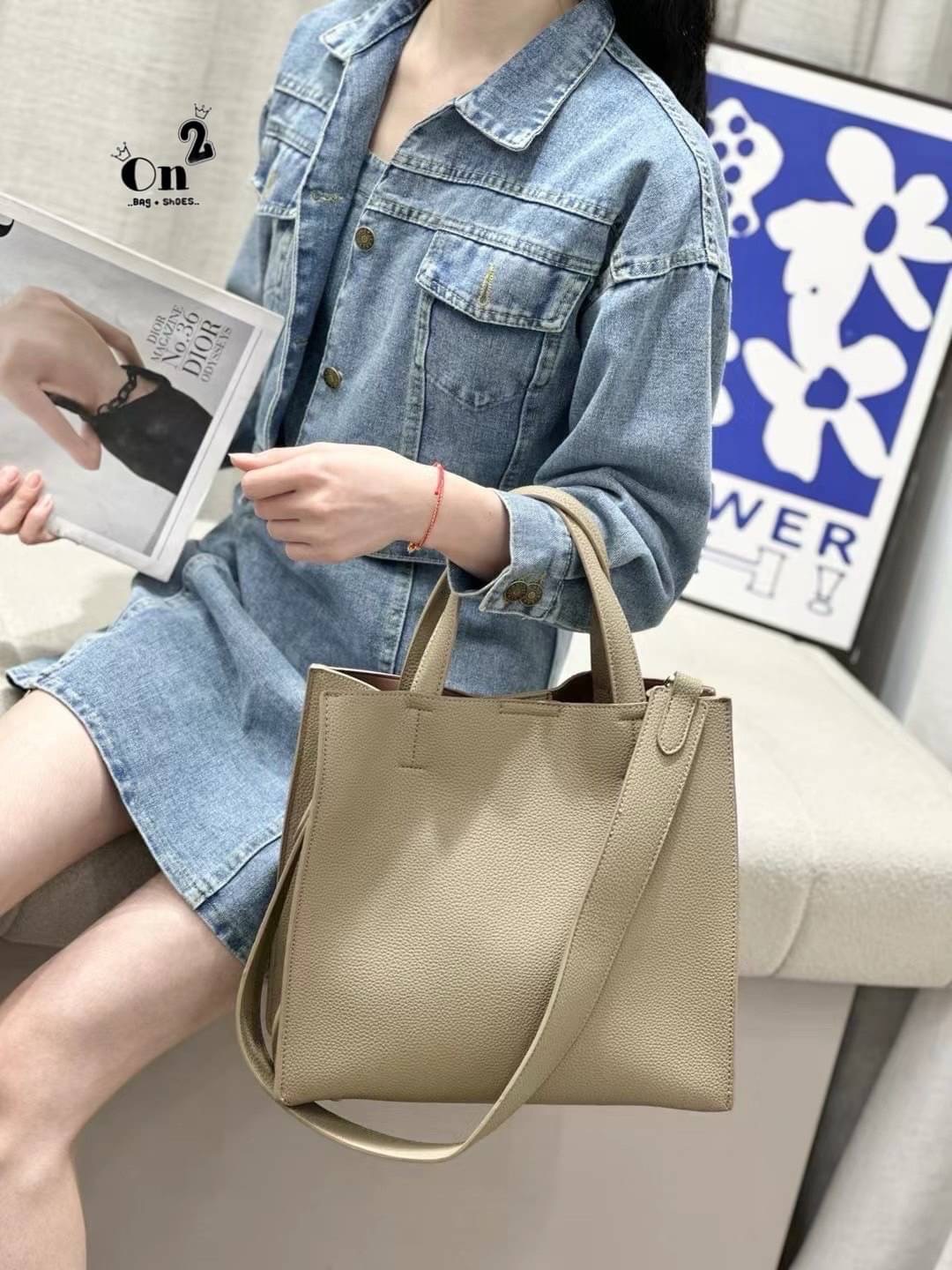 Classic Working PU Bag ▪️กระเป๋าถือ &สะพายข้าง วัสดุเป็นหนัง PU Premium มีสายยาวให้ 2 เส้น ทรงสวยมากก