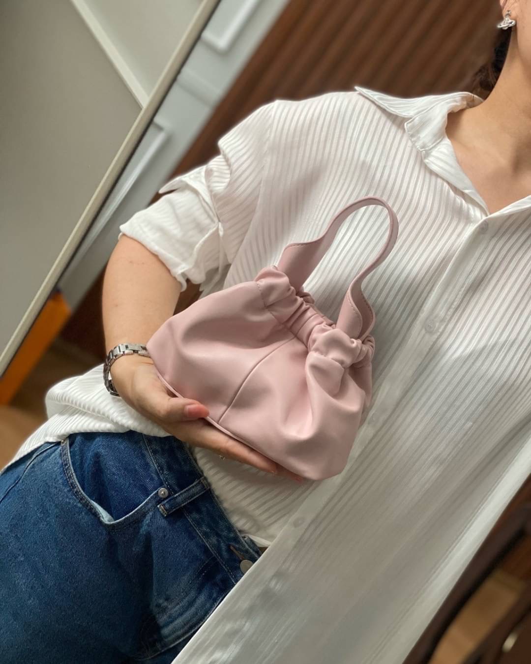 Soft Pu with Delicious color size 22x10x16 cm กระเป๋าน่ารัก สไตล์เกาหลี สีสันสดใส หนังพียูนุ่ม มาพร้อมสายสะพาย 1 เส้น แมชได้หลายลุค น้ำหนักเบา จุของได้เยอะค่า