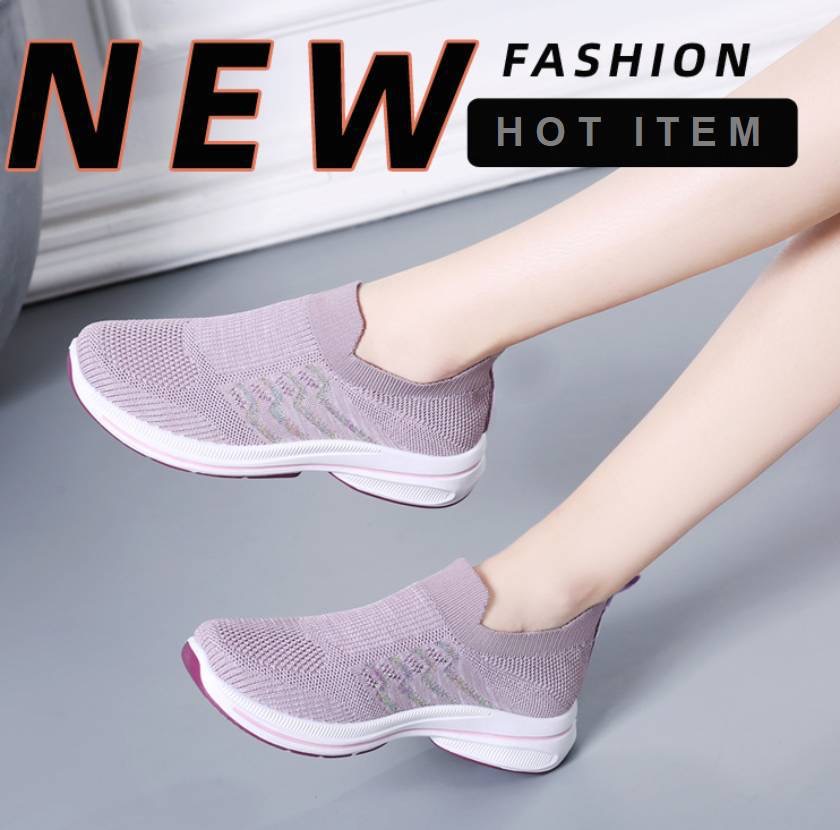 HOT ITEM รองเท้าเพื่อสุขภาพรุ่นใหม่พร้อมส่งค่ะ งานสลิปออนทรงสวมสไตล์สปอร์ต เนื้อผ้าหนานุ่มขึ้นทรงยืดหยุ่นดีกระชับหน้าเท้า พื้นยางหนึบยึดเกาะดีเยี่ยม เดินสบายไม่เมื่อย ทรงอูมไม่บีบอัดหน้าเท้า ใครได้ใส่ต้องหลงรักแน่นอน งานสวยตรงปก 100% เป๊ะ ถ่ายงานขายจริงจ้