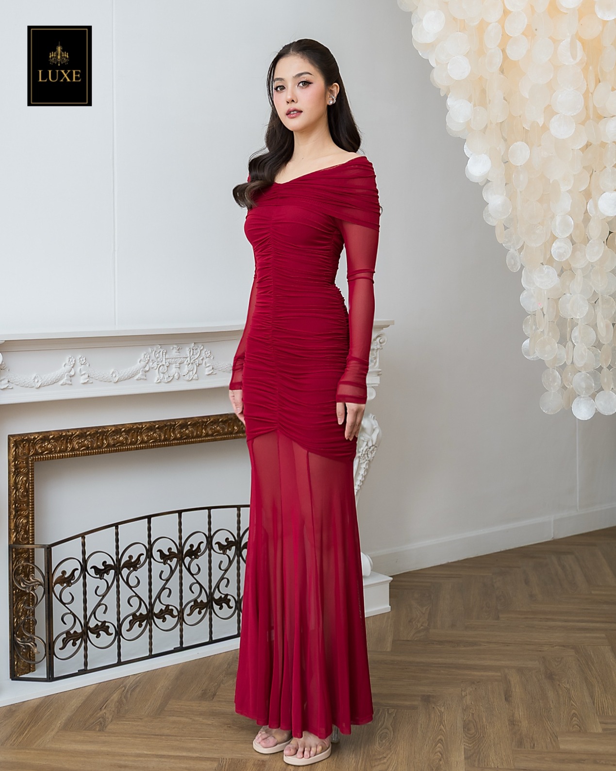 เดรสแฟชั่น แม็กซี่เดรส เสื้อแขนยาวเปิดไหล่ ดีเทลจับเดรป