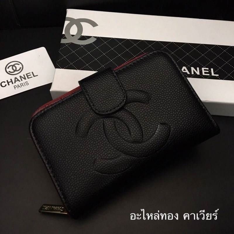 กระเป๋าสตางค์ ซิปรอบ ใบกลาง หนังคาเวียร์อะไหล่ทอง อะไหล่เงิน พร้อมส่ง งานเกรดพรีเมี่ยมปั้มทุกจุด ติดโลโก้ปั้ม ด้านในหลายช่อง ใส่นามบัตร ใส่รูปใส่เเบงค์ งานสวย เนี๊ยบสุด พร้อมกล่องเเบรนด์สีดำเรียบหรู