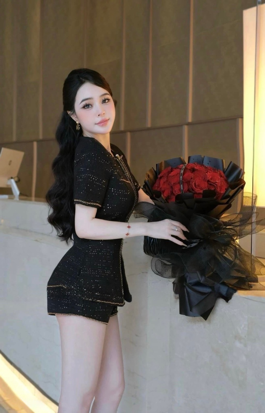 ชุดเซทแฟชั่น ชุดเซต2 ชิ้น เสื้อ+กางเกงขาสั้น รุ่นนี้ผ้าเป็นทวิตทั้งชุดเทคเจอร์