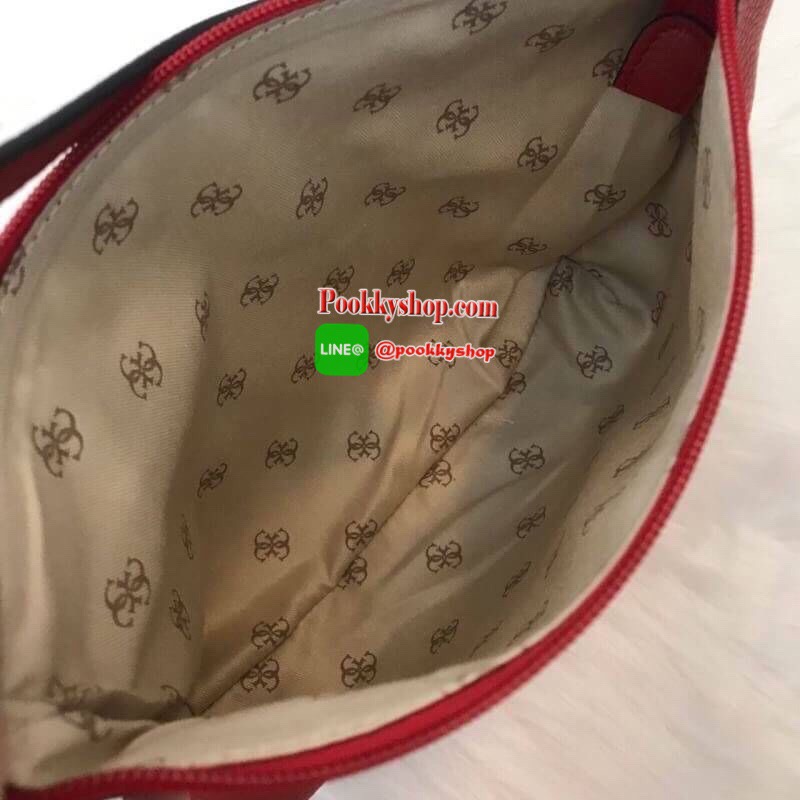 GUESS HEIDI HAMMERED EFFECT BAG 2 in 1กระเป๋าสะพายจาก Guess factory วัสดุ PU คุณภาพดี นิ่ม น้ำหนักเบา ด้านหน้าประดับด้วยโลโก้แบรนด์สุดหรู เปิดปิดกระเป๋าด้วยกระดุมแม่เหล็กและซิป ด้านในโล่งกว้างมีช่องสำหรับใส่ของด้านข้างกระเป๋าเพิ่มอีก2ช่องใช้งาน รุ่นนี้มาพ