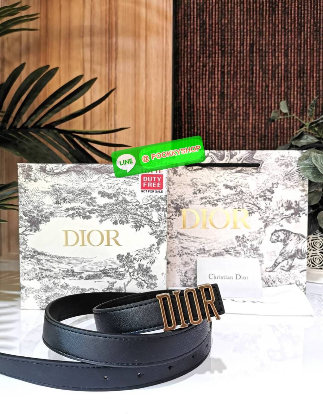 ✨Best Gifts ideas! กลับมาตามคำเรียกร้อง!✨ Dior Belts 3D Logo Gift With Purchase พรีเมี่ยมกิ๊ฟ Limited จาก Christian Dior Perfume Dutyfree Counter ดีไซน์สุดคลาสสิคหัวเข็มขัด Vintage วัสดุ 3D Gold Metal สายหนังแท้สีดำปรับระดับได้ Black & Gold