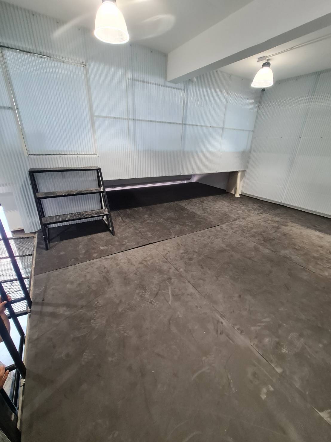 แผ่นยางปูพื้นกันกระแทก ซัพเสียง ขนาด 130 cm.X 240 cm.หนา 30 มม.