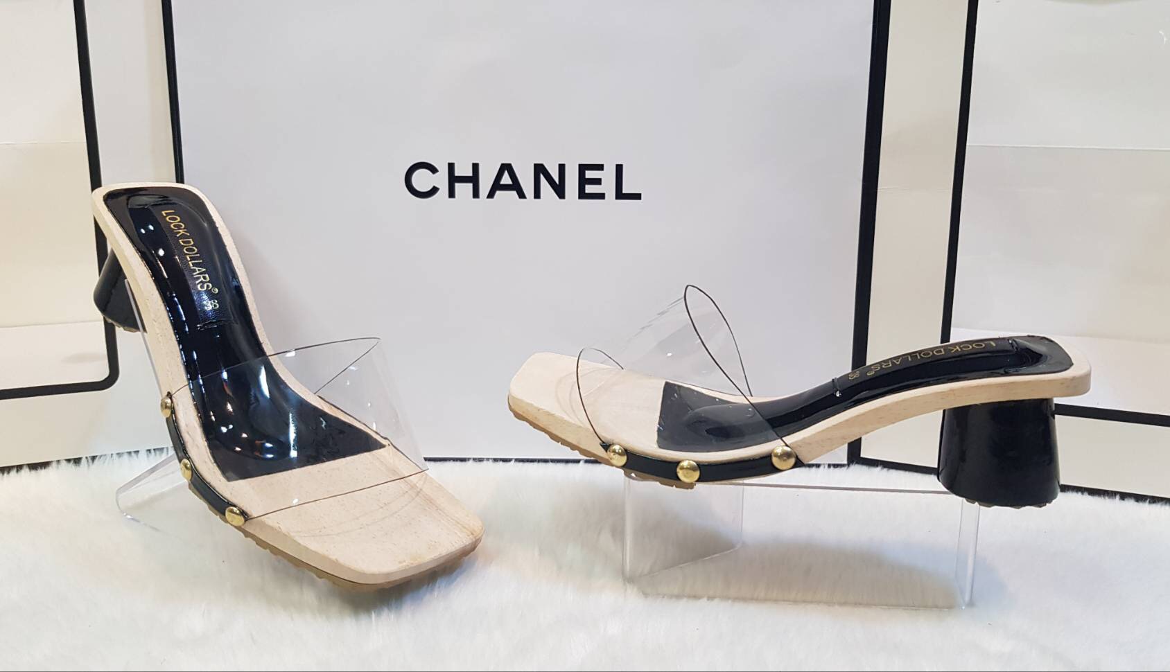 สินค้าขายดีพร้อมส่งค่า รองเท้างานสวยมาแล้วค่า details รองเท้าไม้หน้าสวม งานแฟชั่นสวยมากคะ แบบใหม่เกร๋มากคะส้นไม่สูงมาก ใส่ง่าย เป็นรองเท้า every day look ของสาวๆได้เลยค่า คู่นี้สาวๆไม่ควรพลาดค่ะ