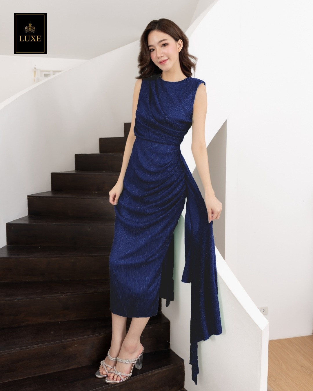 เดรสแฟชั่น มีดี้เดรสเสื้อคอกลมแขนกุด กระโปรงทรงสอบ