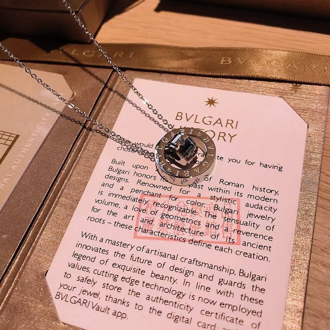 ✴️พร้อมส่งความสวย! ไอเท็มหายาก! ห้ามพลาดค่ะ!✴️ “BVLGARI” NECKLACE VIP GIFT WITH PURCHASE ORIGINAL PACKAGE (GWP) ของกำนัลสุดเลอค่าจากการแลกคะแนนสะสมสำหรับ VIP BVLGARI PARFUMS Membership หายากชวนสะสมดีไซน์โรมันสุดคลาสสิคสวยเลอค่าไอเท็มแบบนี้นา