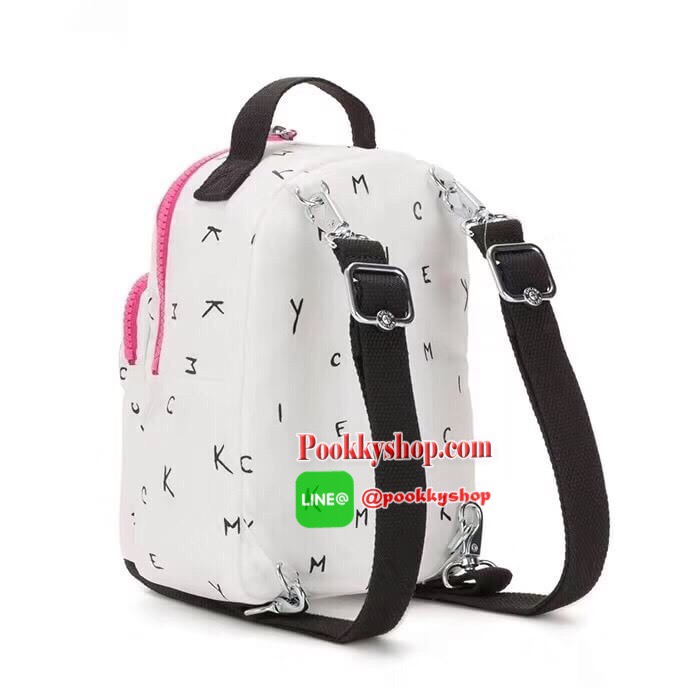 Kipling Disney’s Minnie Mouse and Mickey Mouse 3 IN 1 กระเป๋าสะพายหลัง สะพายข้าง หรือ crossbody 3 in 1 มาพร้อมพวงกุญแจลิง ด้านหน้ามีช่องซิปแยกใส่ของจุกจิก ภายในช่องหลัก มีช่องซิปใส่ของ พร้อมอีก 1 ช่องด้านใน เปิด-ปิด ด้วยซิป สะดวกใช้ พร้อมสายยาว 2 สาย สะพา