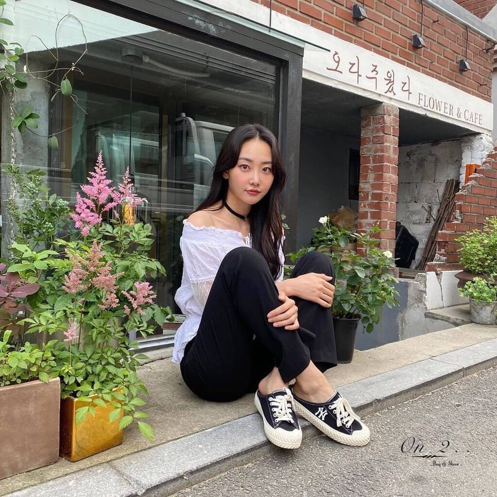 พร้อมส่ง รองเท้าผ้าใบเปิดส้น MLB playball origin mule new york yankees logo NY ส้นสูง 4cm.สวยเท่ห์ เป๊ะปังมาก มา 2 สี พร้อมกล่องแบรนด์