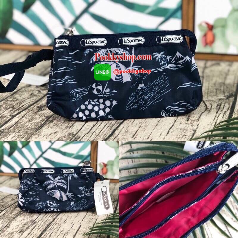 NEW!! LESPORTSAC MINI WRISTLET BAG กระเป๋าคล้องมือใบน่ารัก วัสดุโพลีเอสเตอร์กันละอองน้ำได้ มีลวดลายให้เลือกเยอะมากถึง 19 ลายเลยค่ะ รุ่นนี้ตรงสายคล้องมือจะมีตัวล็อกเปิดปิดได้ ตัวกระเป๋าแบ่งเป็น 3 ช่อง เปิดปิดด้วยซิป ใส่ iPhone plus ได้พอดีเด๊ะเลยค๊า น้ำหนั