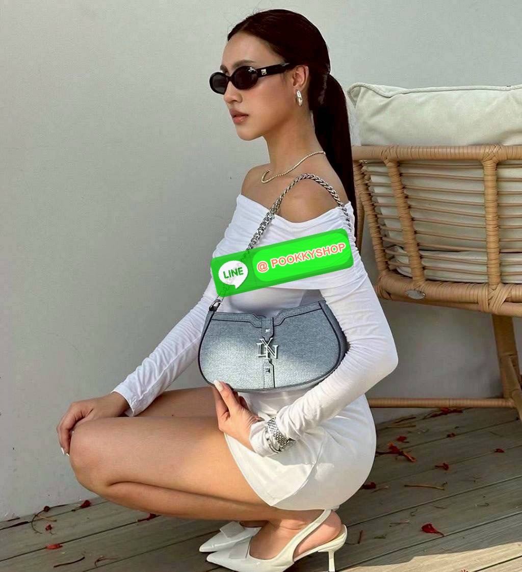 LYN น้ำหนักเบา ใช้ง่าย ดูแพง กระเป๋าลิน Lyn ทรงพอช สะพายข้างได้ คล้องไหล่ได้ ได้สายสะพาย 2 เส้น