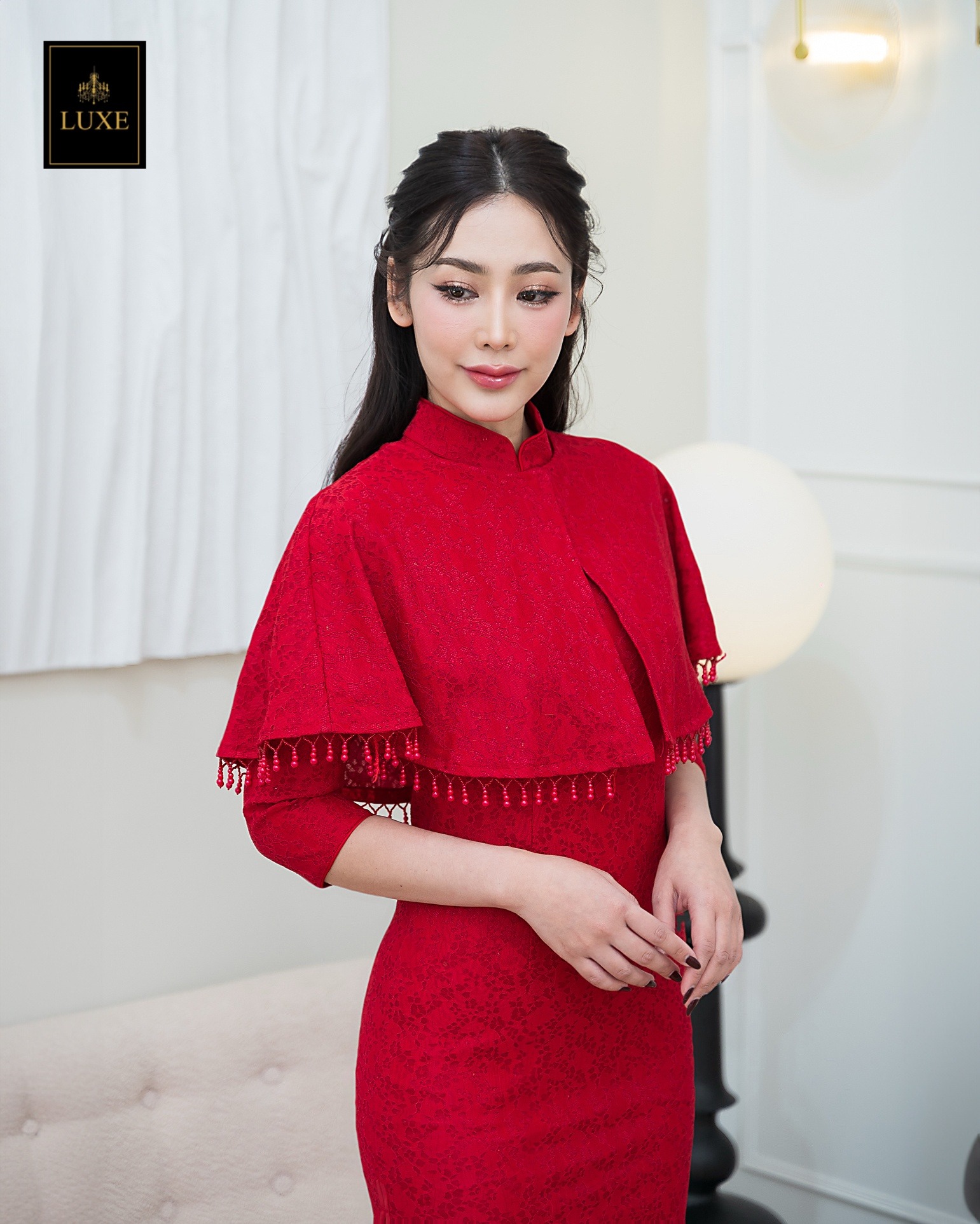 เดรสแฟชั่น เดรสกี่เพ้าเสื้อแขน 3 ส่วน มีเสื้อคลุมที่สามารถถอดได้