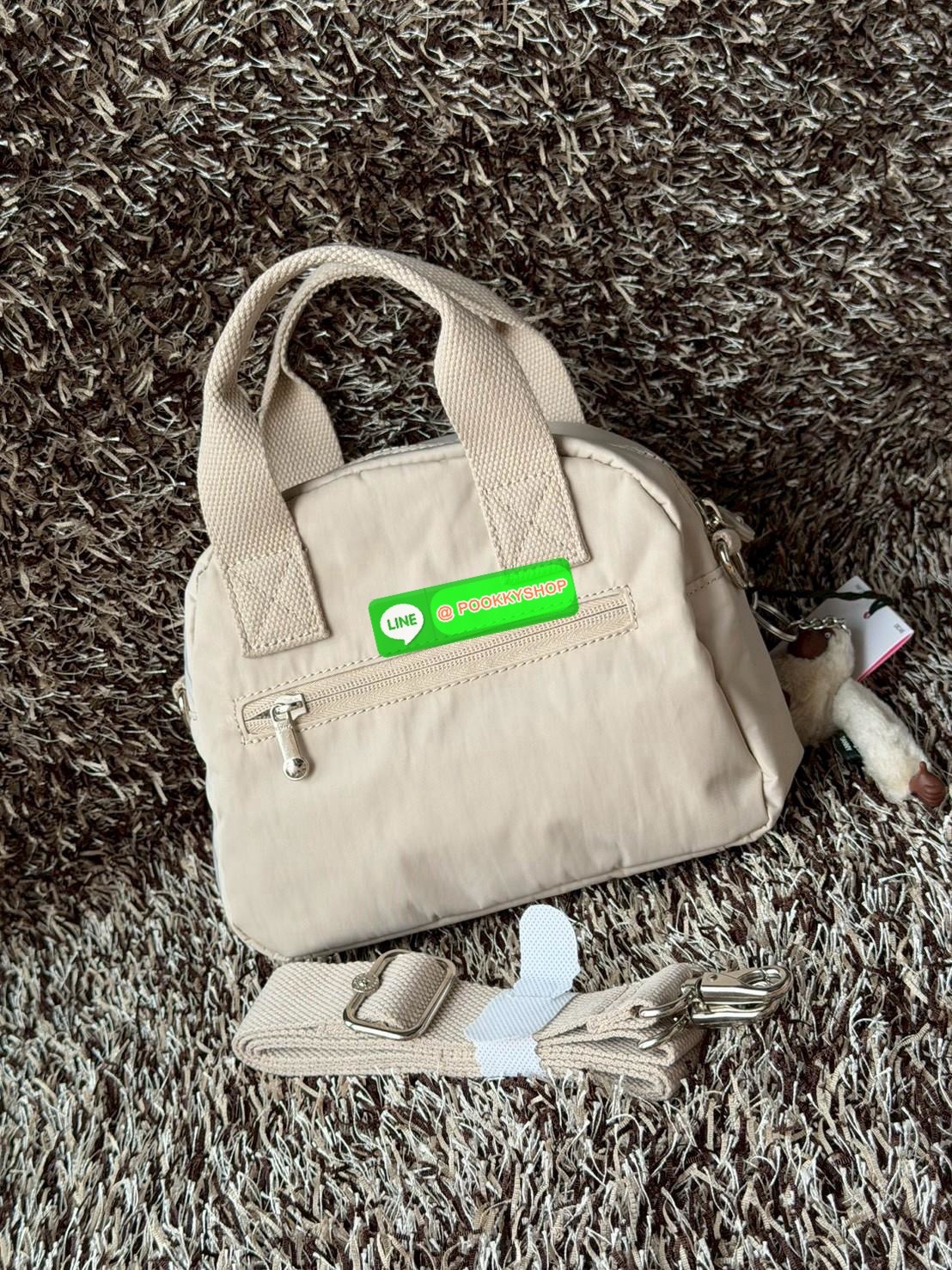 💕Kipling Unisex Shoulder Bag Defea กระเป๋าสะพายข้าง Defea Mini ที่ตอบโจทย์ทุกวันของคุณ ไม่ว่าคุณจะออกไปทำธุระประจำวัน หรือพบปะกับเพื่อนฝูง Defea Mini เป็นกระเป๋าที่น่ารักและน้ำหนักเบา ที่สุดในคอลเล็กชัน