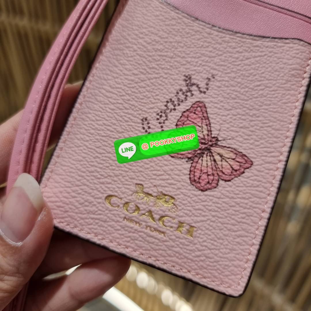 กระเป๋าใส่บัตรคล้องคอ Coach card holder ราคาพิเศษสุดๆ!!! ของหายาก!! ง่ายๆแบบไม่ธรรมดา!! คลาสสิคแต่มีดีเทลโดดเด่น!! กระเป๋าถนอมบัตร พร้อมสายคล้องคอ ดีไซน์ลวดลายสวย ดูดีทุกแบบ ใช้งานง่าย พกพาสะดวก จะใส่บัตรพนักงาน บัตรเครดิต บัตรปชช. ใบขับขี่ และบัตรอื่นๆที