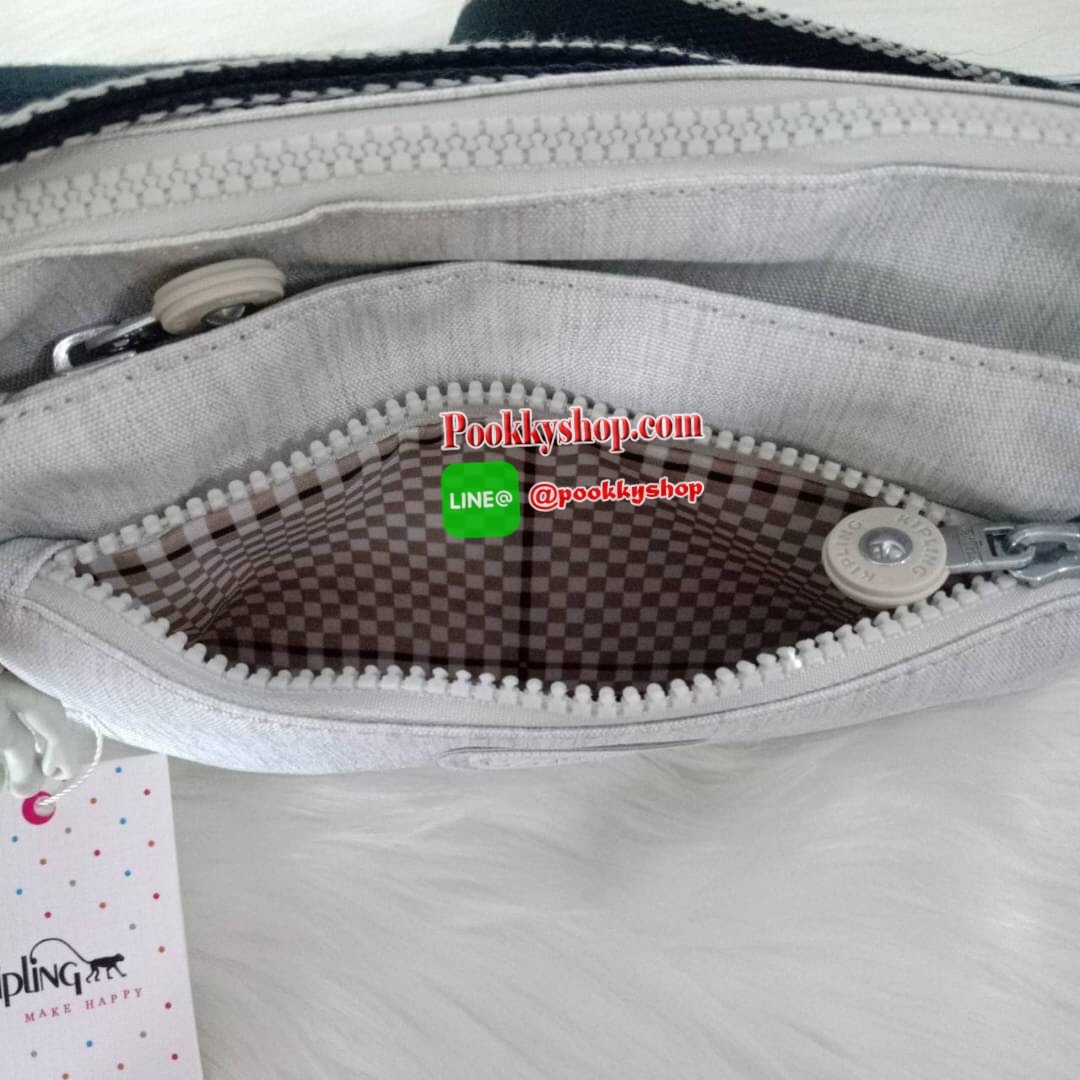 KIPLING Mini Crossbodybag กระเป๋าสะพายข้างขนาดกะทัดรัด ผลิตจากวัสดุ Nylon+ Polyester100% มีช่องใช้งานแยกย่อยมากถึง 4 ช่อง -ด้านหน้ามีช่องซิป 2 ช่อง -ช่องหลักโล่ง กว้าง จุของใช้ได้เยอะ -ด้านหลังมีช่องซิปอีก 1 ช่อง มาพร้อมพวงกุญเเจลิง สายสะพายยาวสามารถปรับไ