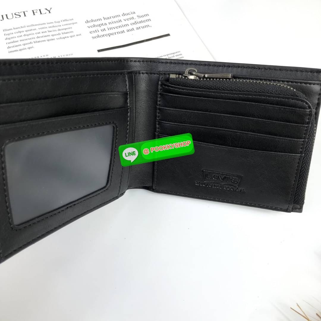 Levi's Leather Wallet with Key Fob Set กระเป๋าสตางค์ใบสั้น Set สุดคุ้มมอบให้เป็นของขวัญหรือใช้เองก็แนะนำค่ะ