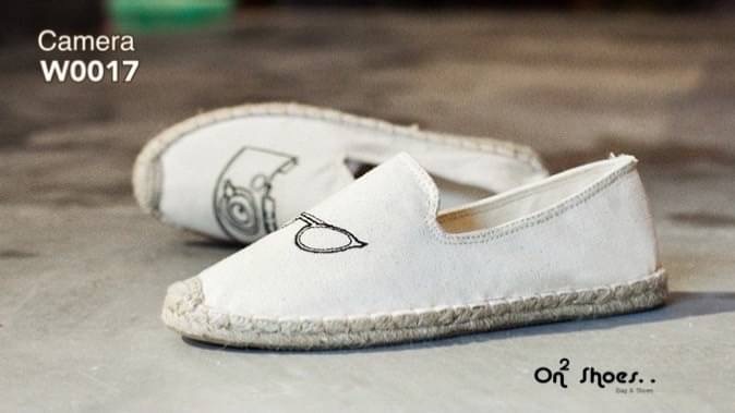 งานมาใหม่พร้อมส่ง คัชชูผ้าใบแคนวาสขอบปอเกาหลี งานดี ทรงสวย ใส่ออกมาดูดีมากค่ะรุ่นนี้ใส่ได้กับทุกชุด จะกระโปรง หรือ กางเกงก็เอาอยู่ค่ะ งานกล่องเกรดดีพื้นกันลื่น