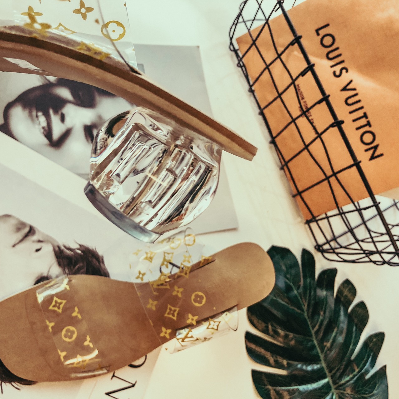 ไม่มีไม่ได้จริงๆๆ ❤️new collection❤️ รองเท้าส้นแก้ว พิมพ์ลาย LV งานดีไซน์ด้วย หรูหรา ใส่แล้วดูแพงดูดีมากคะๆ