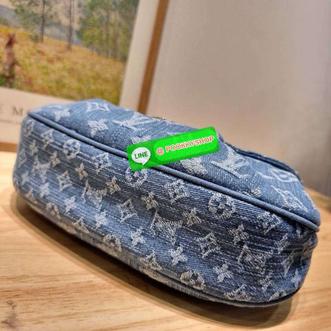 LV sunset monogram denim bag 🔆 Details แรงมากฉุดไม่อยู่ กับกระแสคอลใหม่ lvremix ดีไซน์แบบตัวมัม y2k รูปทรง baguette สวยดูแพง ใบนี้ก็ฉ่ำสุดๆ เป็นกระเป๋าสะพายไหล่ ที่สามารถปรับเป็นสะพายข้างได้
