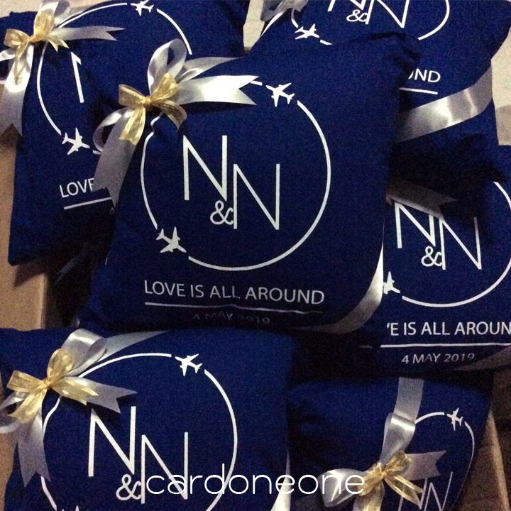 ของรับไหว้ หมอนอิงสกรีนลายผ้าแคนวาส (สินค้าราคาเดียว)