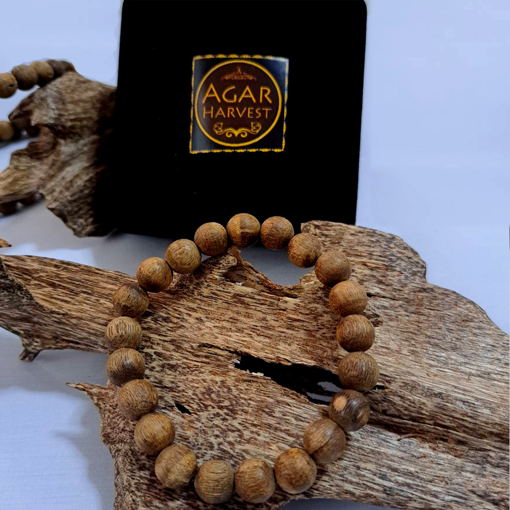 สร้อยข้อมือ กำไล ลูกประคำ จากแก่นไม้หอมกฤษณา ในกล่องกำมะหยี่ สวยหรู (21เม็ด 10มิล) Agarwood Beads Bracelet with Box (21 Beads) 10mm / Mala / Rosary 1 unit