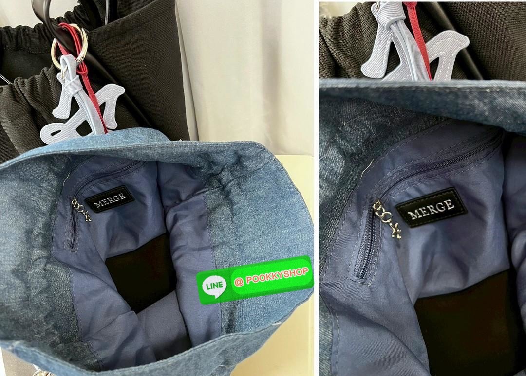MERGE A DAY MEDIUM BAG 🔖พร้อมส่ง! กระเป๋าหิ้วหรือคล้องไหล่ ทรงสวย วัสดุผ้าทอเทคนิค Flyknit อย่างดี แต่มีน้ำหนักเบา หูหิ้วแบบหนังมีความแข็งแรงในการใช้งานค่ะ ภายในโล่งกว้าง ใส่สัมภาระได้เยอะค่ะ