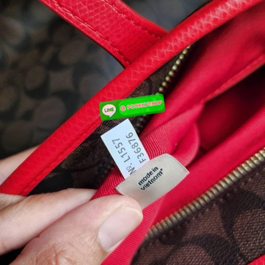 COACH CITY ZIP TOTE IN SIGNATURE COATED CANVAS (COACH F36876) กระเป๋าสะพายทรงช้อปปิ้ง ทรงสวย ทรงยอดนิยมใบใหญ่ยุของได้เยอะ หนังcanvas ลาย C Signature สายหนังแท้ สะพายขึ้นไหล่ได้สวย ใบใหญ่ ใช้งานง่าย มีซิปปิดด้านบน มีผ้าบุด้านใน มีช่องซิป