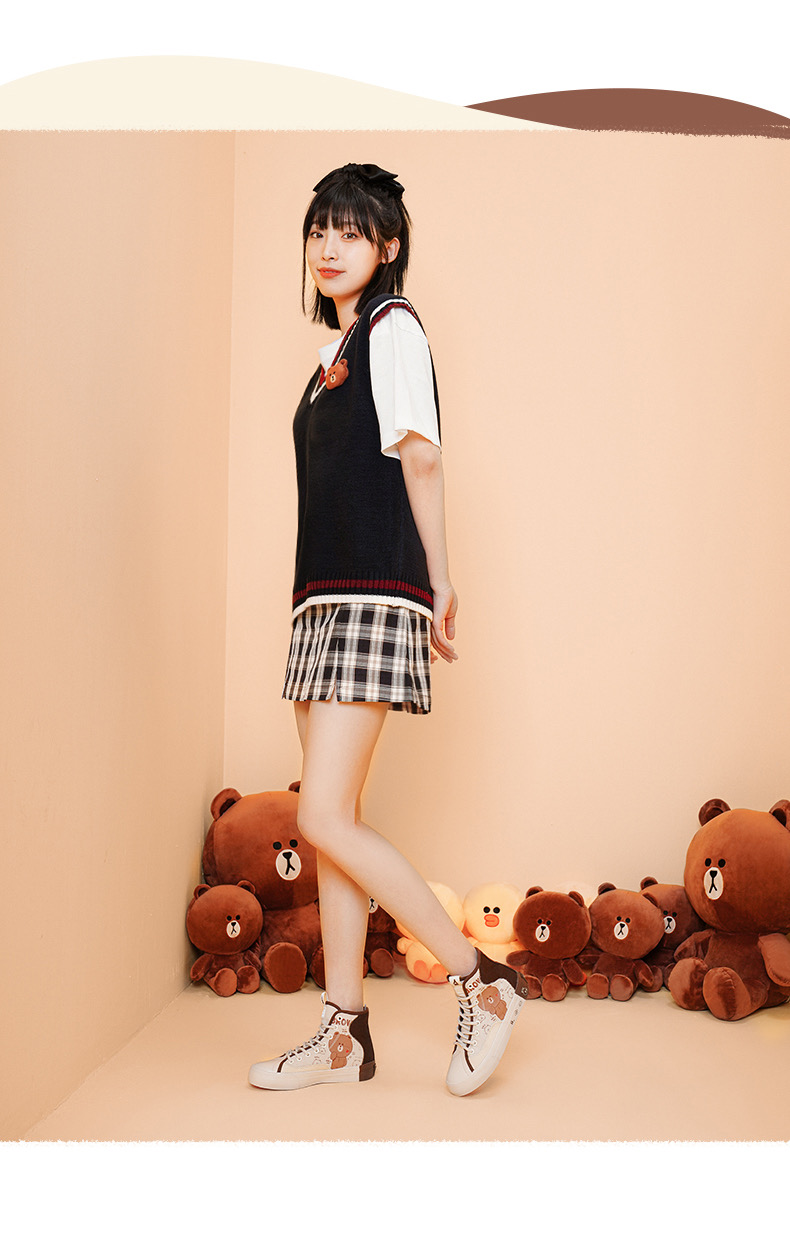 Line Friends รองเท้าผ้าใบหุ้มข้อ พื้นยาง สกรีนลายหมีบราวน์ โคนี่ น่ารัก พื้นนิ่มใส่สบาย