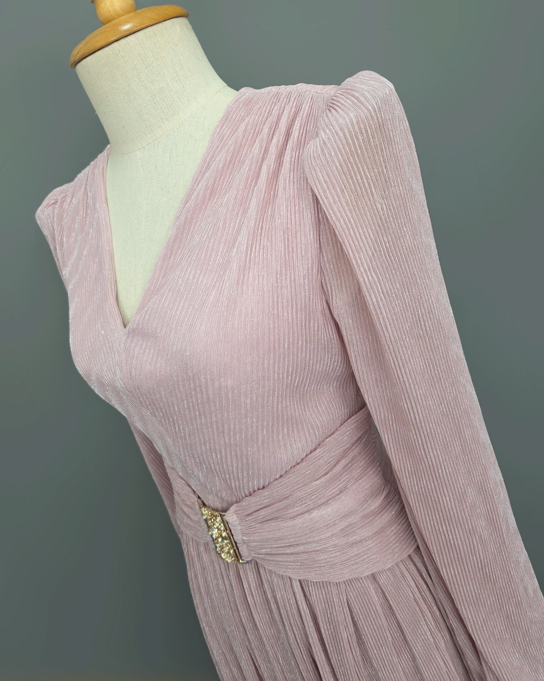 เดรสแฟชั่น แม็กซี่เดรสเสื้อคอวีแขนยาว กระโปรงจีบรูดรอบตัว