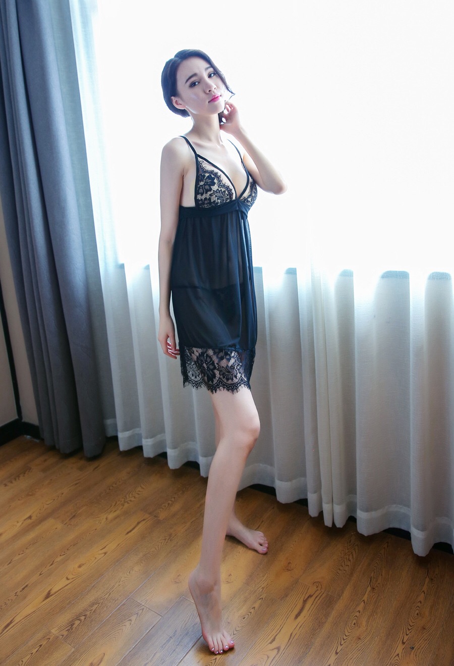 ชุดนอน เดรสซีทรู สีพีช แต่งลูกไม้ซีทรู เนื้อผ้าสวย ทิ้งตัว คุณหนูมากๆคะ