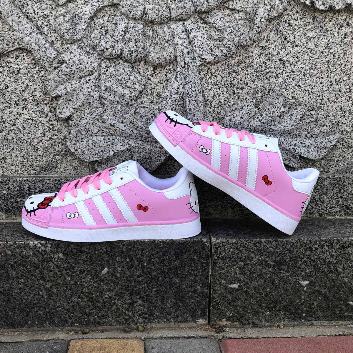 รองเท้าผ้าใบหนังหุ้มข้อ สกรีนลายน่ารัก พื้นนิ่ม ใส่สบาย