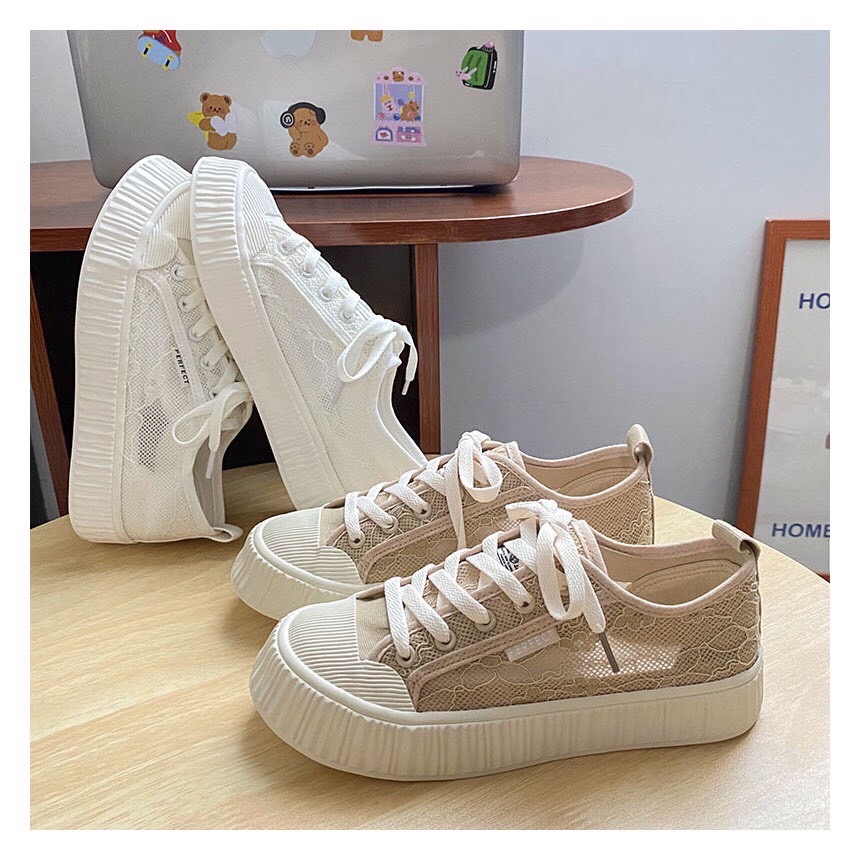 สินค้าขายดี พร้อมส่งค๊าา sport shoes รองเท้าผ้าใบ งานแฟชั่นงานเกรดพรีเมี่ยม พื้นนิ่มมากคะ 👟 ใส่สบายจะแมตช์กับกางเกง👖หรือกระโปรง👗ก็ได้ค่ะ แม่ค้าคอนเฟริม ห้ามพลาดเลยจ้าตัวนี้แนะนำ อย่าช้ารีบเลย