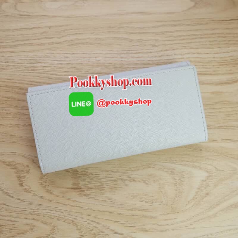 Charles & Keith Push-Lock Long Wallet พร้อมส่งทั้ง 8 สี!! กระเป๋าสตางค์ใบยาว สามารถใช้งานได้ทั้งด้านหน้าและด้านหลัง ด้านหน้าเปิด - ปิดด้วยตัวกดล็อคทั้ง 2 ฝั่งพร้อมกัน ภายในมีช่องซิปและช่องใส่ธนบัตร ด้านหลังเปิด - ปิดด้วยกระดุม ภายในมีช่องใส่บัตรหลายช่องแล