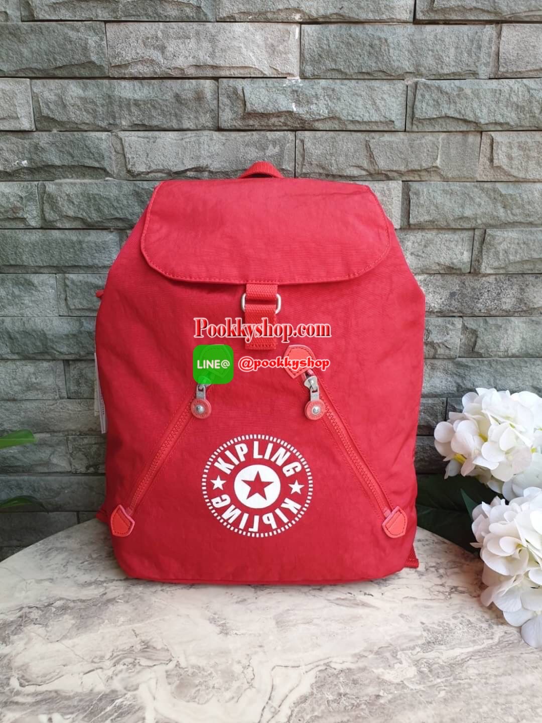 New Arrival Mochila Kipling Fundamental Active Tan Bl-Unico รุ่น K01374 Update แฟชั่นอย่างไม่สิ้นสุดด้วยกระเป๋าสะพาย จากแบรนด์ KIPLING มาพร้อมกับดีไซน์เก๋ สวยงาม โดเด่นเป็นเอกลักษณ์เฉพาะตัว ขนาดกำลังดี ผลิตจากวัสดุ Polyamide คุณภาพดี กันน้ำ แข็งแรง ทนทานต