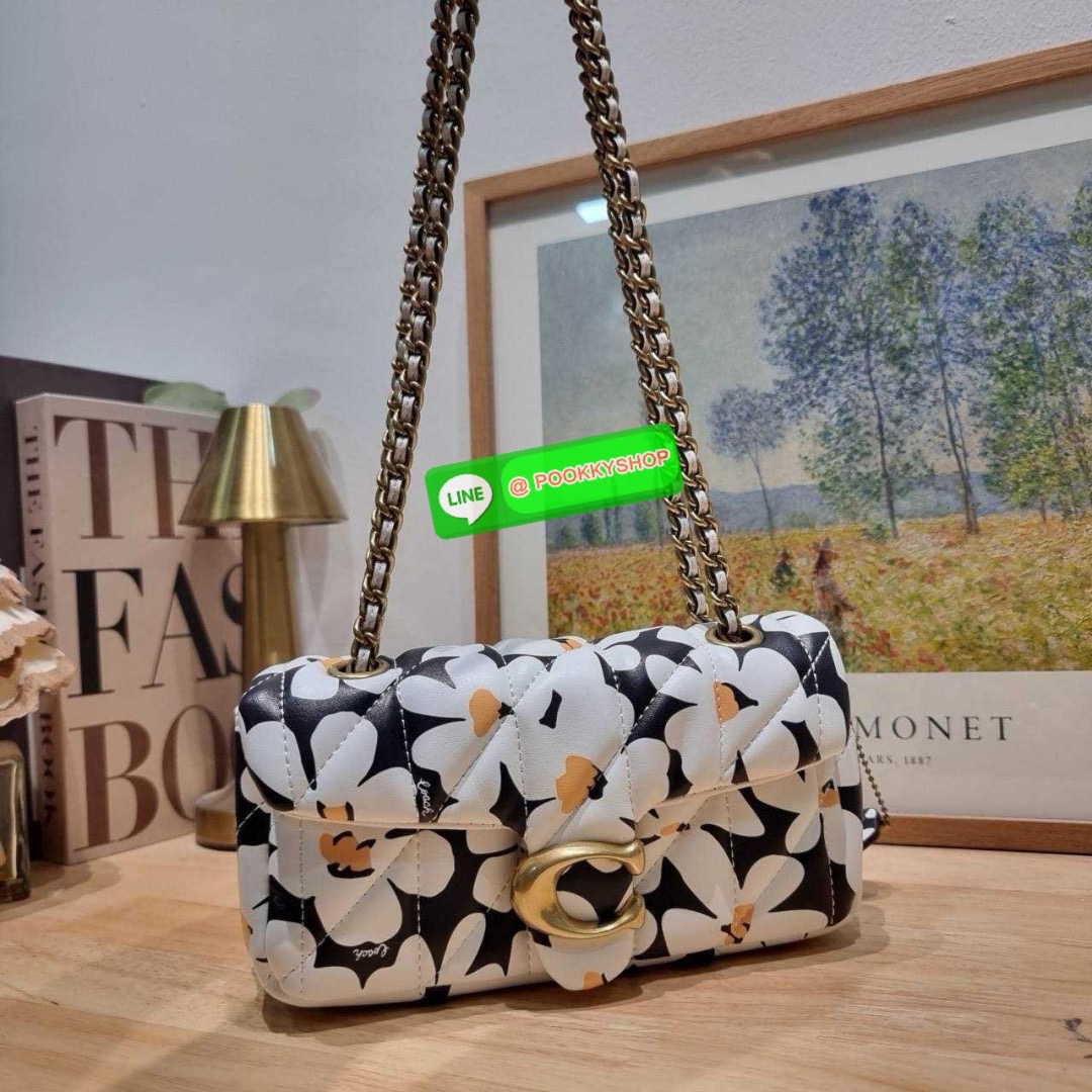 COACH CR702 TABBY SHOULDER BAG 20 WITH QUILTING AND FLORAL PRINT 🔆 Details ไอเท็มใหม่ สวยเกินเรื่องไปมาก! ดีไซน์ลวดลายดอกไม้สดใสตัดกับโทนสีคลาสสิคได้อย่างลงตัว