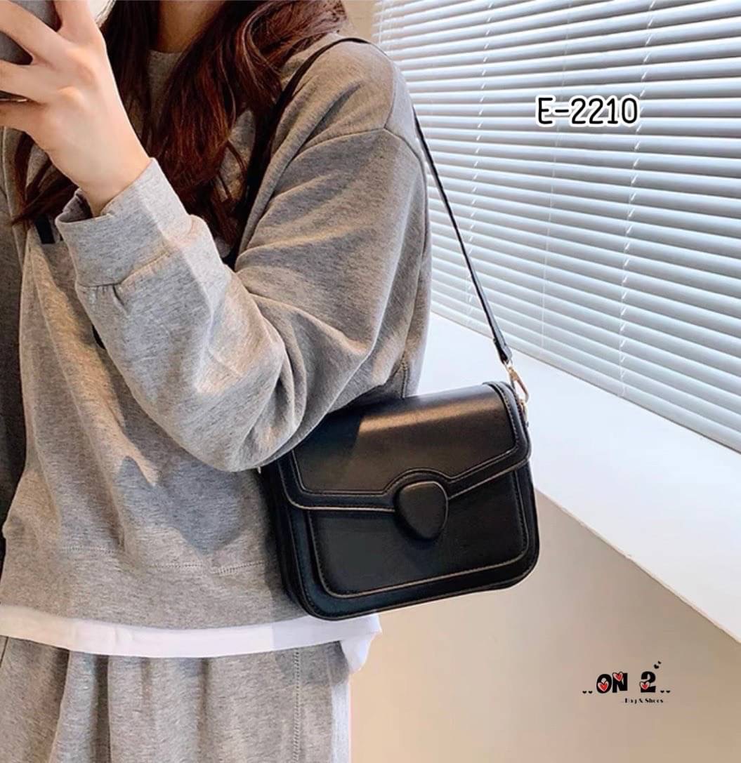 พร้อมส่งค้า แนะนำให้ลอง สะพายมาละมุนมากๆ เป็นใบโปรดที่เเมชได้ทุกลุค รับรองเป็นใบเก่งอีกใบ ทีได้ใช้บ่อยแน่นอน