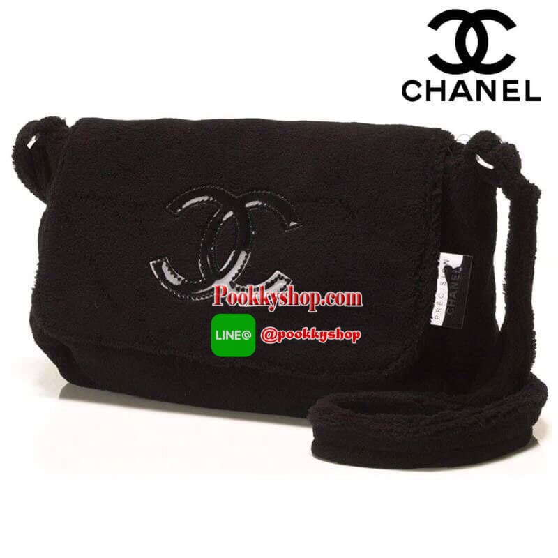 BEST SELLER! Chanel Beaute Crossbody Bag Gift With Purchase (GWP) กระเป๋าสะพายรุ่นฮิตพรีเมี่ยมกิ๊ฟของเเท้จาก Chanel Cosmetic Counter รุ่นแนะนำวัสดุขนวูฟหนานุ่มตัดโลโก้แบรนด์หนังแก้วสวยโดดเด่น น้ำหนักเบา เปิดปิดด้วยฝาปิดกระดุมแม่เหล็ก ขนาดกำลังดีสามารถใส่