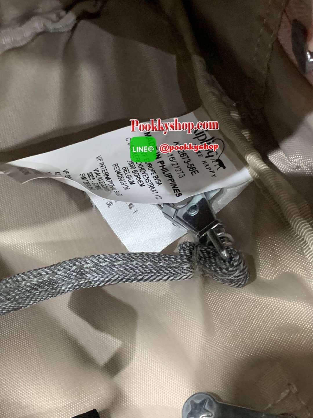 Kipling 3in1 mini backpack จาก Grey Weave Collection กระเป๋าเป้ขนาดมินิ แปลงได้3สไตล์ 3ลุคช์ สามารถถือ/สะพายข้างหรือเป็นเป้ก็ได้ มีช่องซิปใช้งาน2ช่อง ภายในแบ่งเป็นช่องเล็กใส่ของจุกจิก ด้านหน้าเพิ่มช่องเล็กเปิดปิดด้วยซิป มาพร้อมพวงกุญแจลิงและสายสะพาย2เส้นป