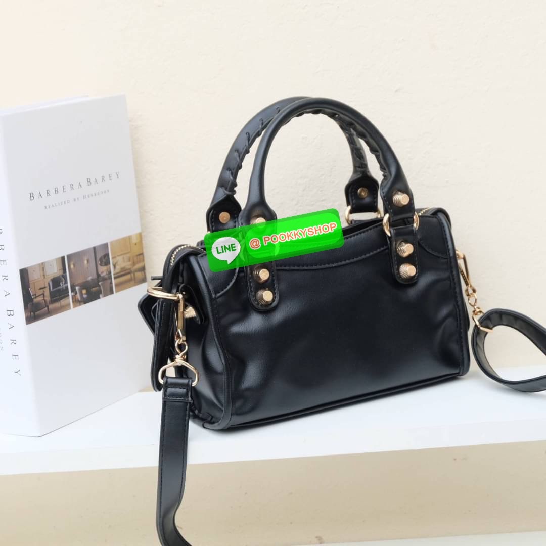 กระเป๋าคุณภาพจากแบรนด์ KEEP ทรงสวย ตอบโจทย์ทุกการใช้งาน รุ่น ‘ Ghaso ‘ > ร่นใหม่ หนัง Microfiber Nano เนื้อดี นิ่มมาก ทนทานกว่าเดิม >น้ำหนักเบา ใส่ของจุ >ถือสะพายเข้าง่ายกับทุกชุด