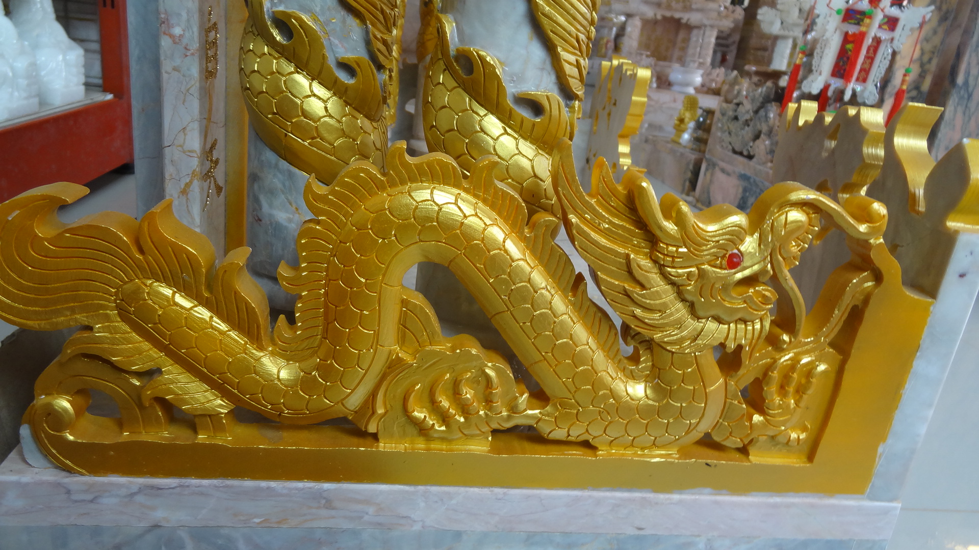 ศาลเจ้าที่หินอ่อน (ตี่จู้หินอ่อน ตี่จู้เอี๊ยะ) ขนาด 18นิ้ว(รุ่นมหาลาภ) 4 เสา 5 หลังคา 8ปลา 8หงส์ 8มังกร (หินสีเทาพ่นทอง)
