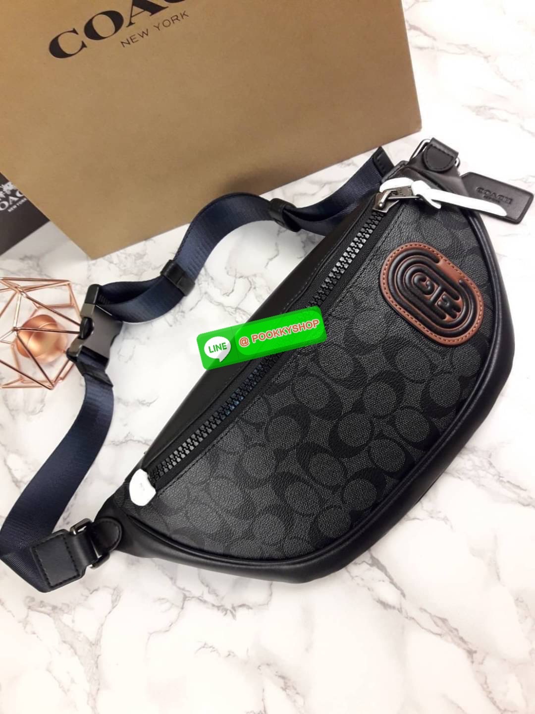 BLACK IN STOCK💥 BEST SELLER!!🔥🔥 >>>มาแล้วๆ ระดับตัวTOP รุ่นฮิต ที่ทุกคนรอคอย😎😎 COACH RIVINGTON BELT BAG IN SIGNATURE CANVAS WITH COACH PATCH(COACH 79037)🍁อย่างหล่อเลย สุดเท่ ลงตัวจริงๆ!! //⚠️